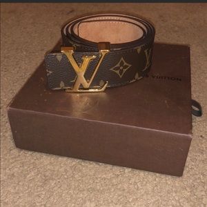 Louis Vuitton belt women size 90/36